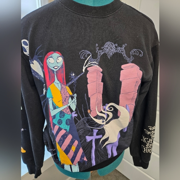 DISNEY THE NIGHTMARE BEFORE CHIRSTMAS TIM BURTON BLACK SWEATSHIRT UNISEX SMALL - Picture 2 of 12